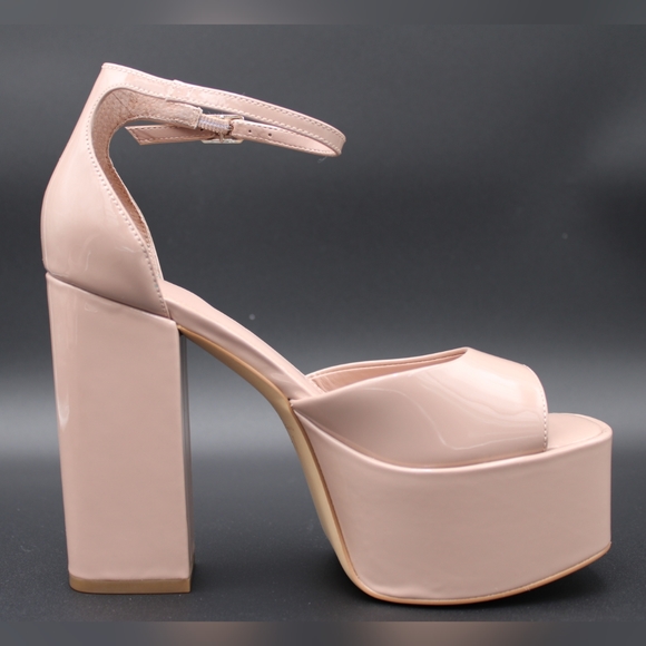 Marc Fisher Ankle Strap Platform Sandal (Womens) Light Pink (looks nude) 8.5 - Picture 2 of 13